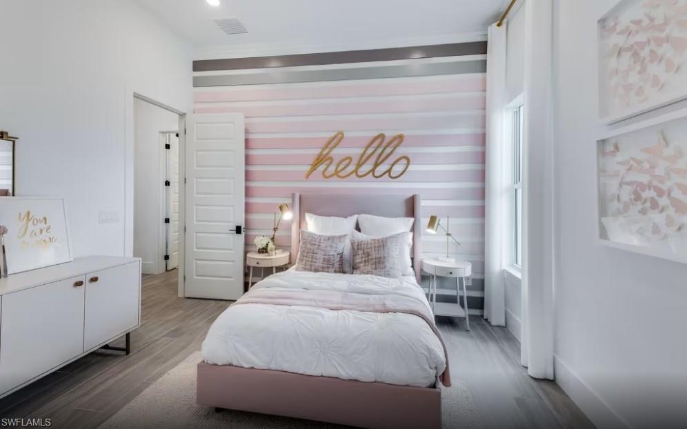 VIVID SHORES - Residential