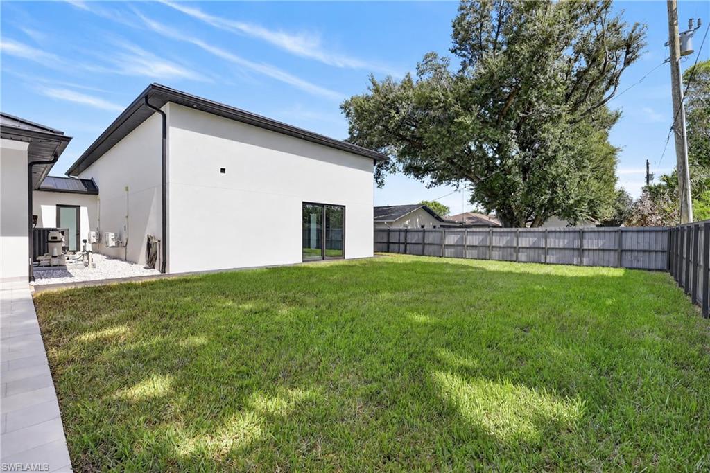 CAPE CORAL - Residential