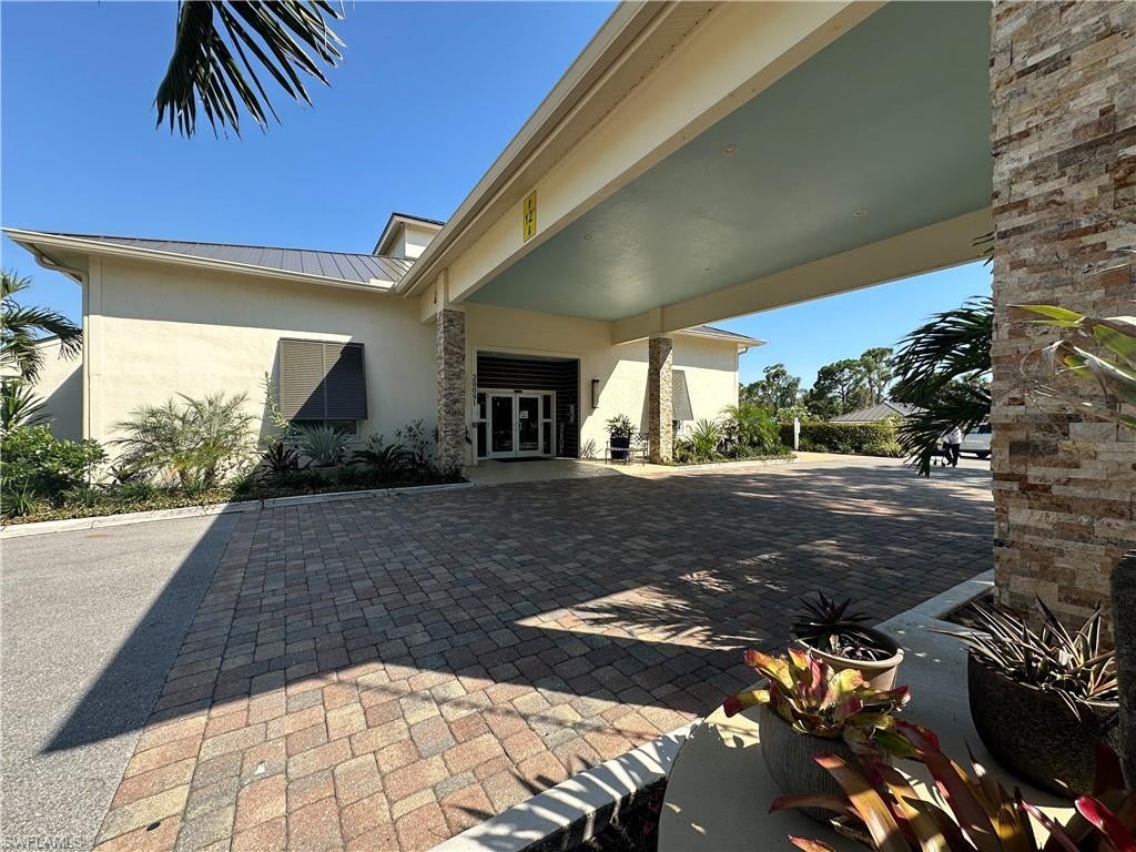 VILLAGE ON CRESCENT LAKE - Residential