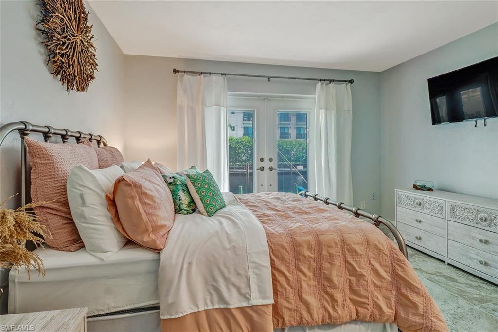 CURLEW APTS OF NAPLES - Residential Lease