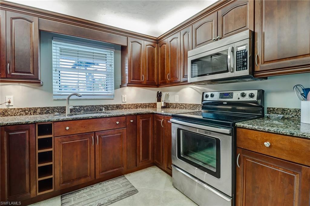 CURLEW APTS OF NAPLES - Residential Lease