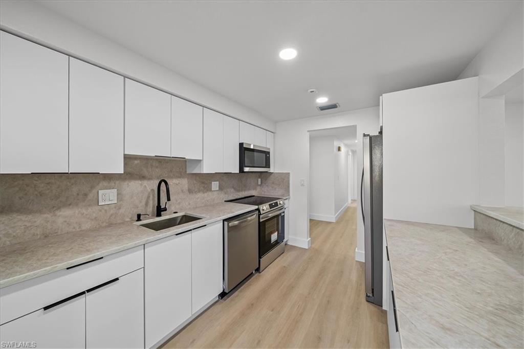 SAN CARLOS PARK - Residential