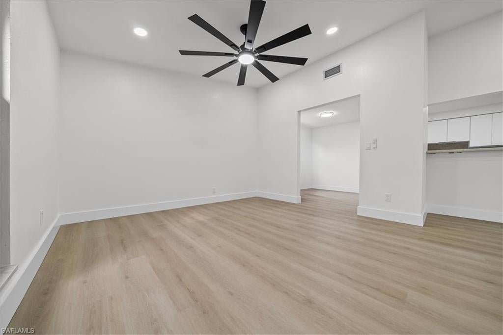 SAN CARLOS PARK - Residential