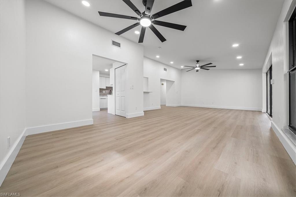 SAN CARLOS PARK - Residential