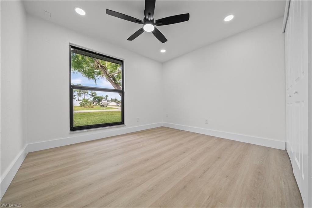 SAN CARLOS PARK - Residential