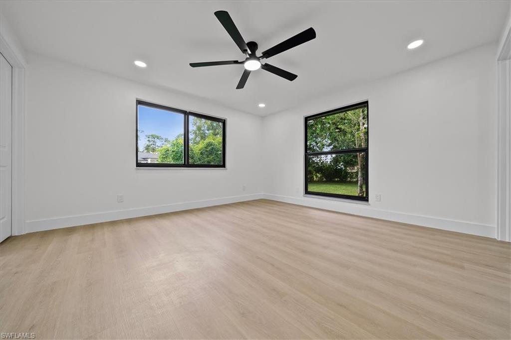 SAN CARLOS PARK - Residential