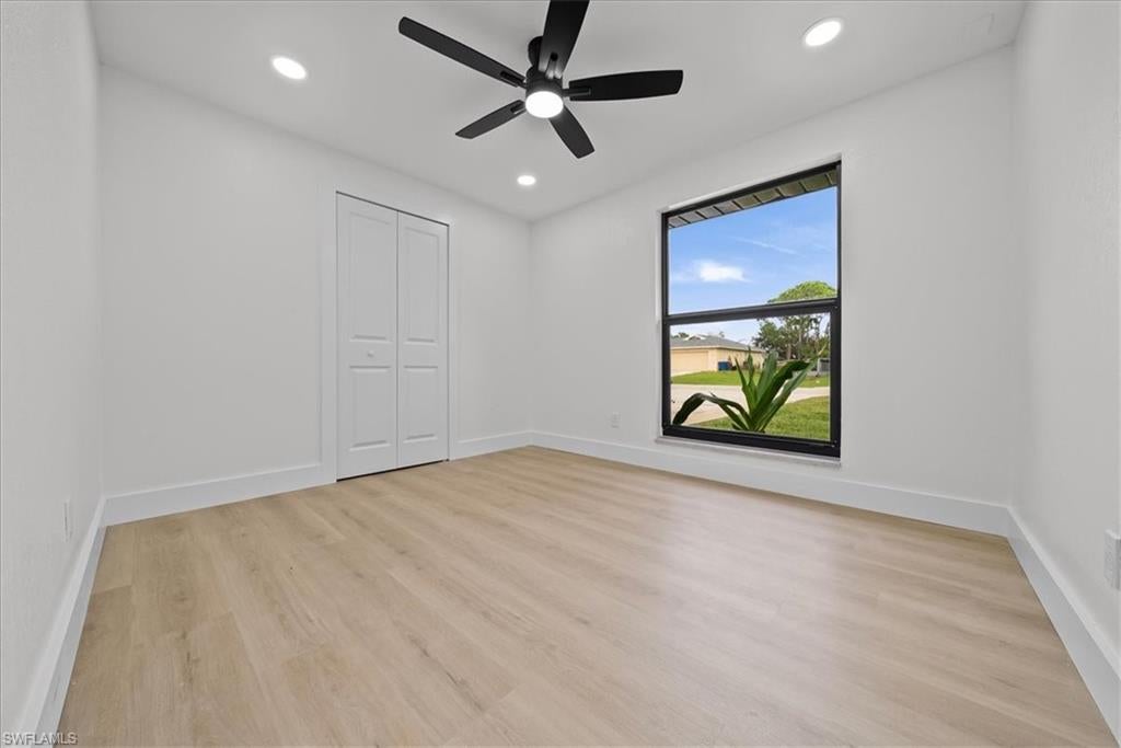 SAN CARLOS PARK - Residential