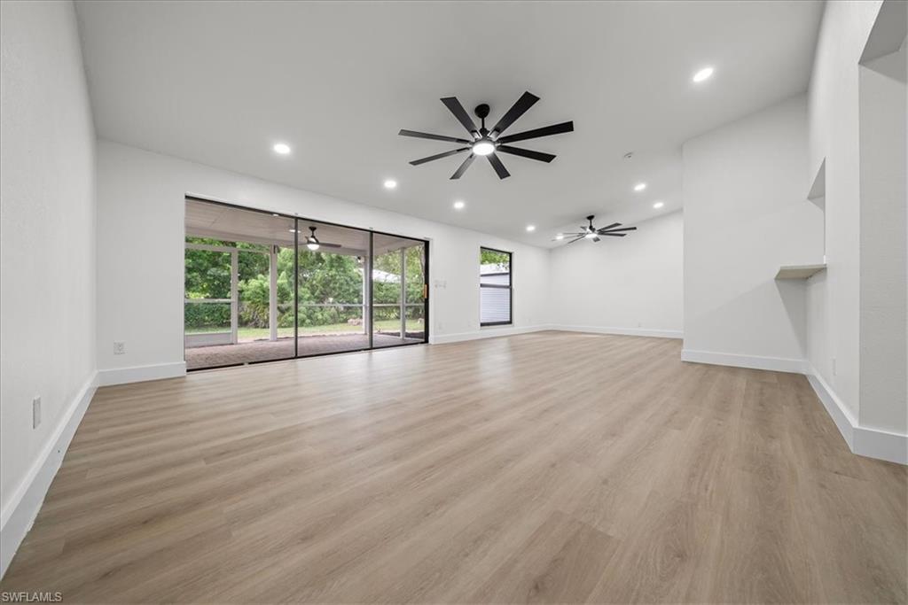 SAN CARLOS PARK - Residential