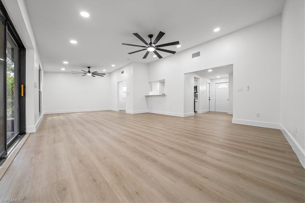 SAN CARLOS PARK - Residential
