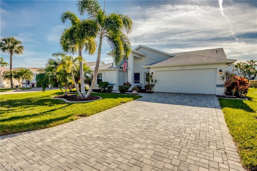SABAL SPRINGS GOLF AND RACQUET CLUB - Residential