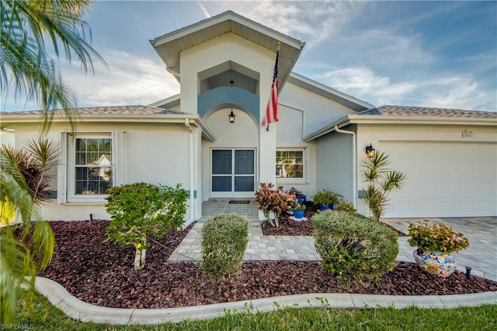 SABAL SPRINGS GOLF AND RACQUET CLUB - Residential