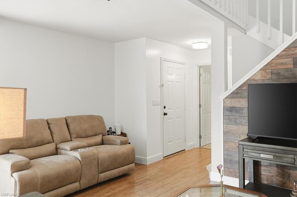 ENCLAVE - Residential