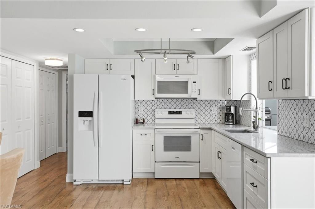 ENCLAVE - Residential