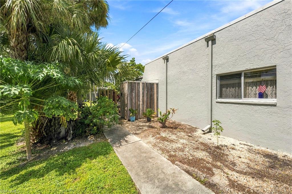 PALM FROND CONDO - Residential