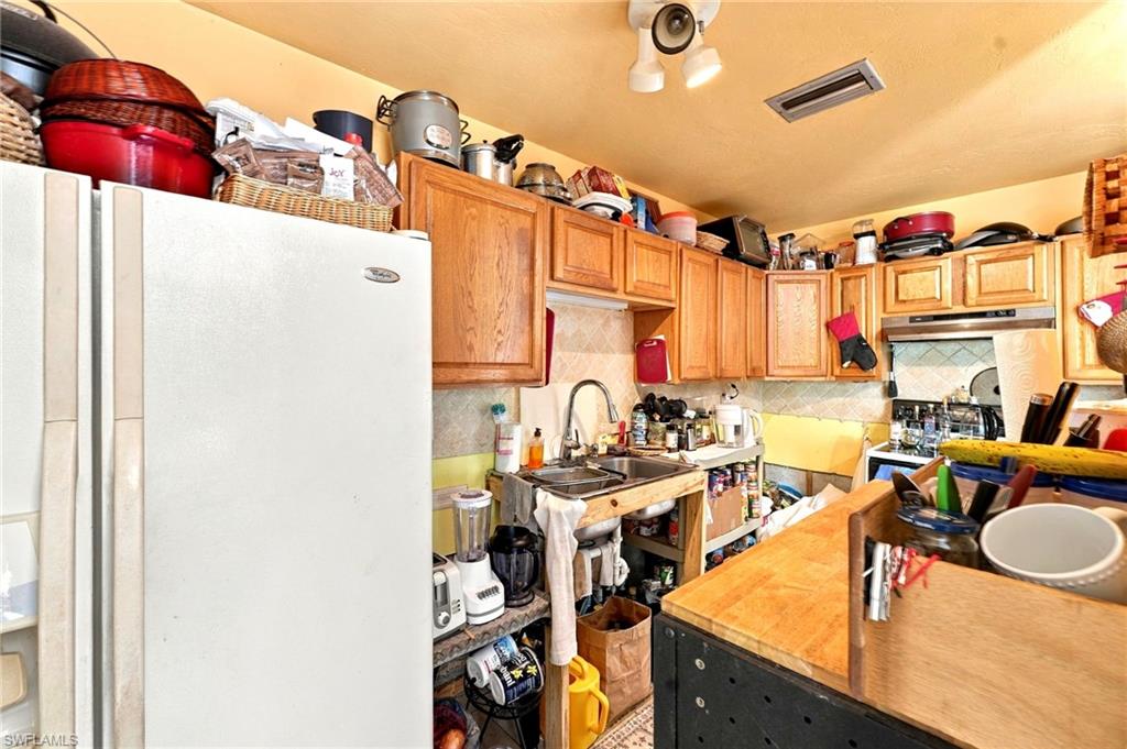 PALM FROND CONDO - Residential