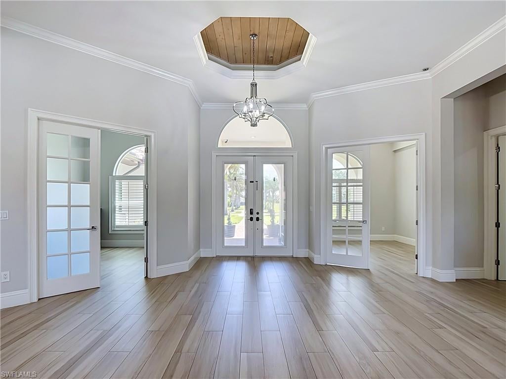 GOLDEN GATE ESTATES - Residential