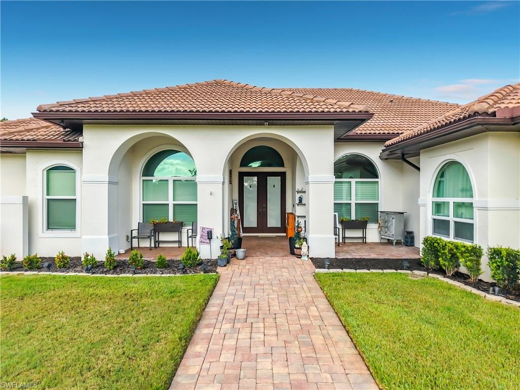 GOLDEN GATE ESTATES - Residential