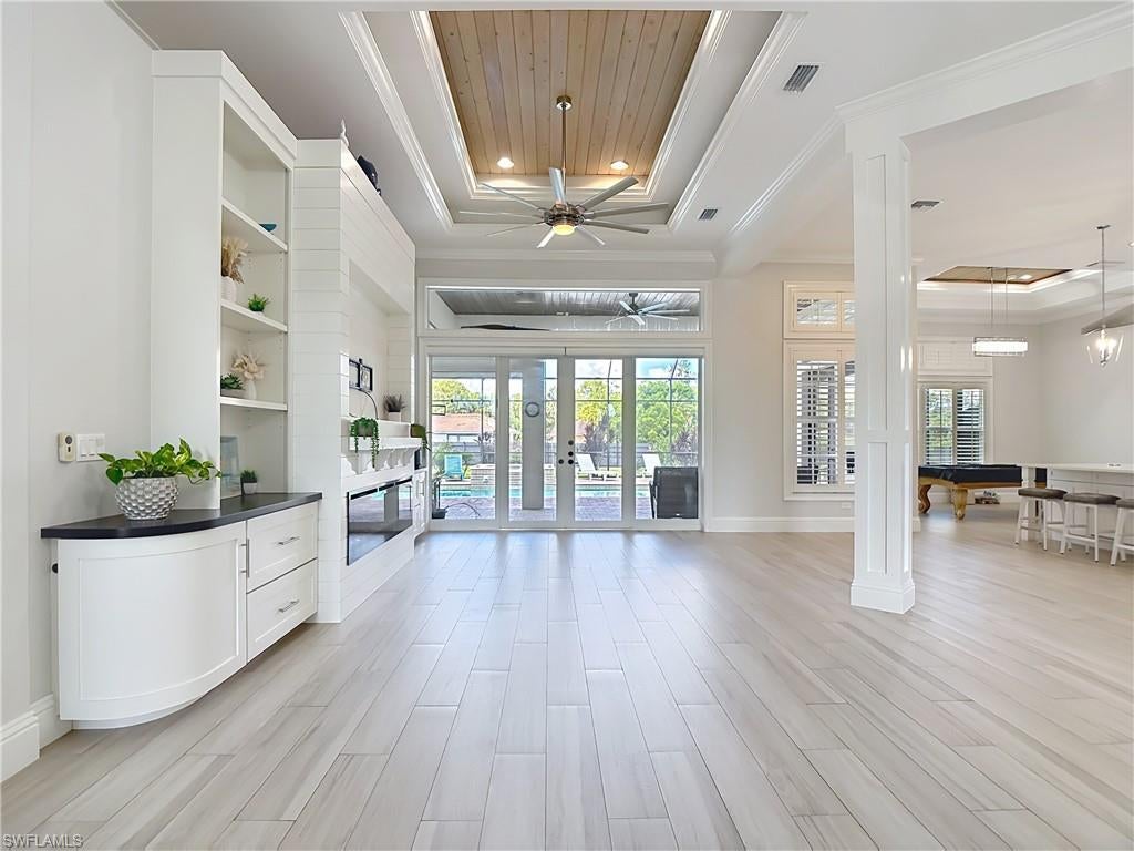 GOLDEN GATE ESTATES - Residential
