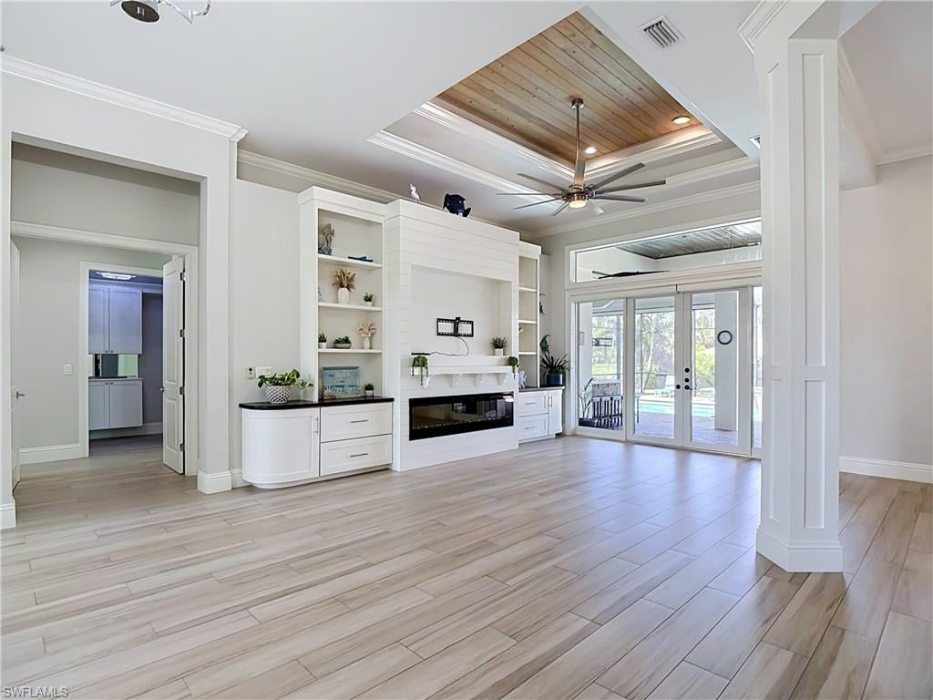 GOLDEN GATE ESTATES - Residential