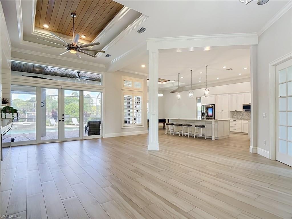 GOLDEN GATE ESTATES - Residential