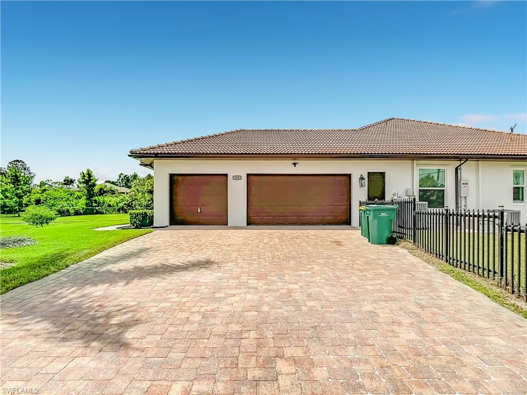 GOLDEN GATE ESTATES - Residential