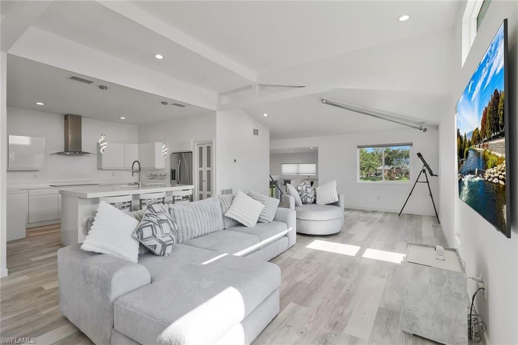 GOLDEN GATE ESTATES - Residential