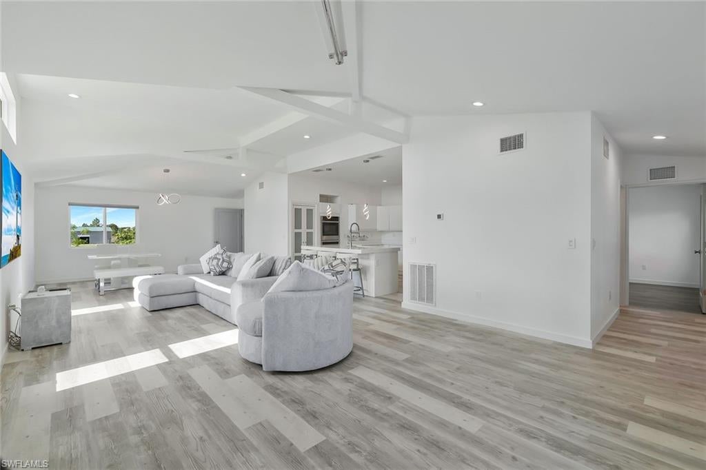 GOLDEN GATE ESTATES - Residential