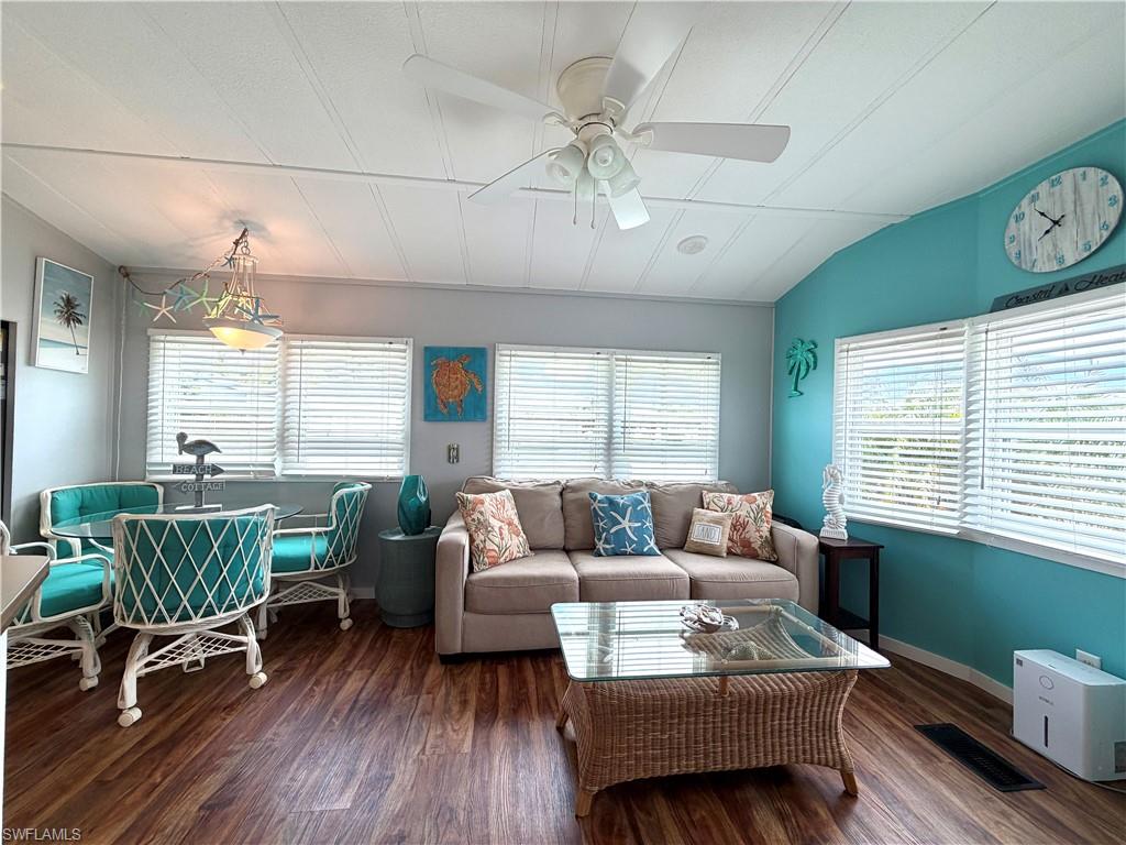 RIVERWOODS PLANTATION - Residential