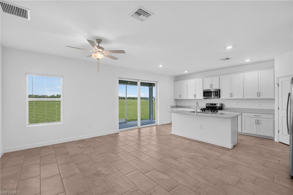 TUCKERS COVE - Residential