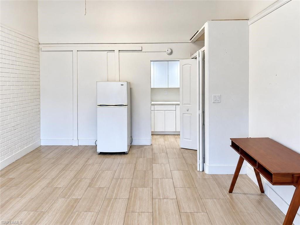 GOLDEN GATE CITY - Residential