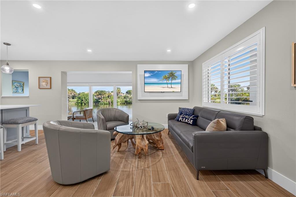 SPANISH CAY CONDO - Residential
