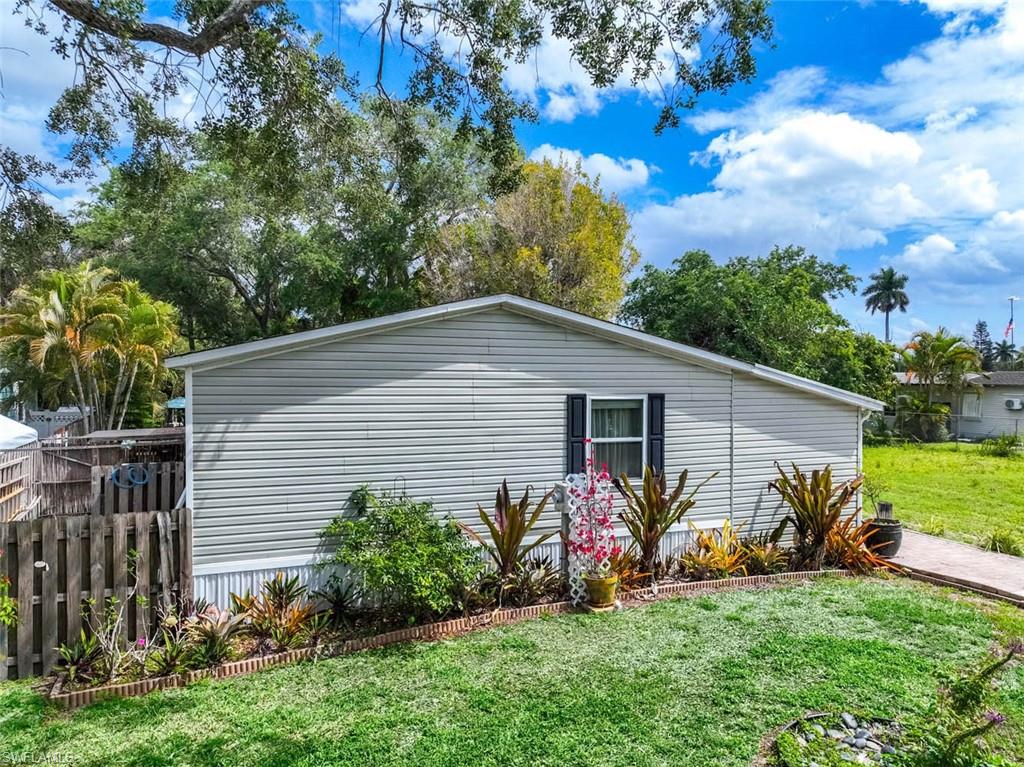 ACREAGE HEADER - Residential
