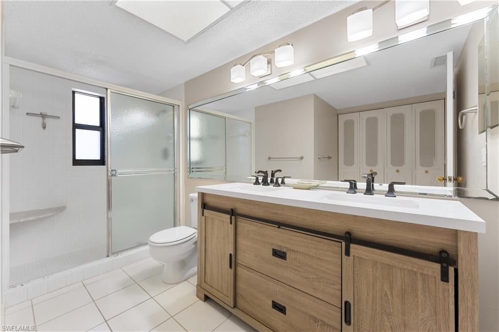 ISLAND WINDS CONDO - Residential