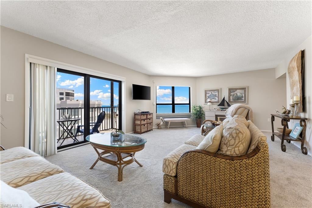ISLAND WINDS CONDO - Residential