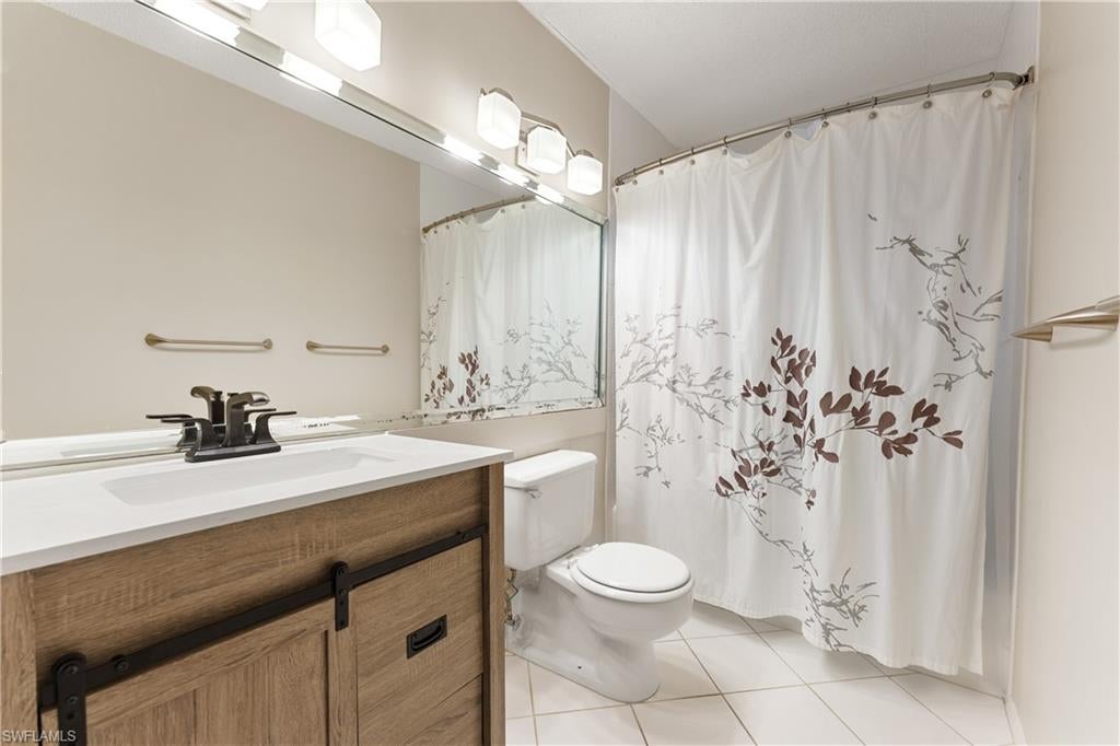 ISLAND WINDS CONDO - Residential