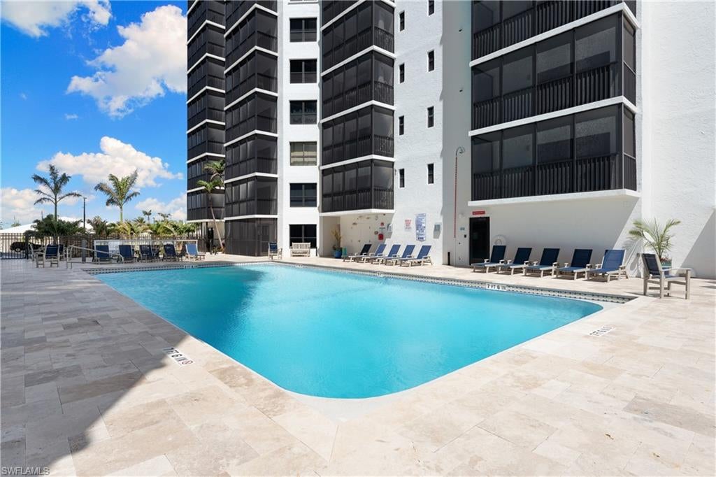 ISLAND WINDS CONDO - Residential