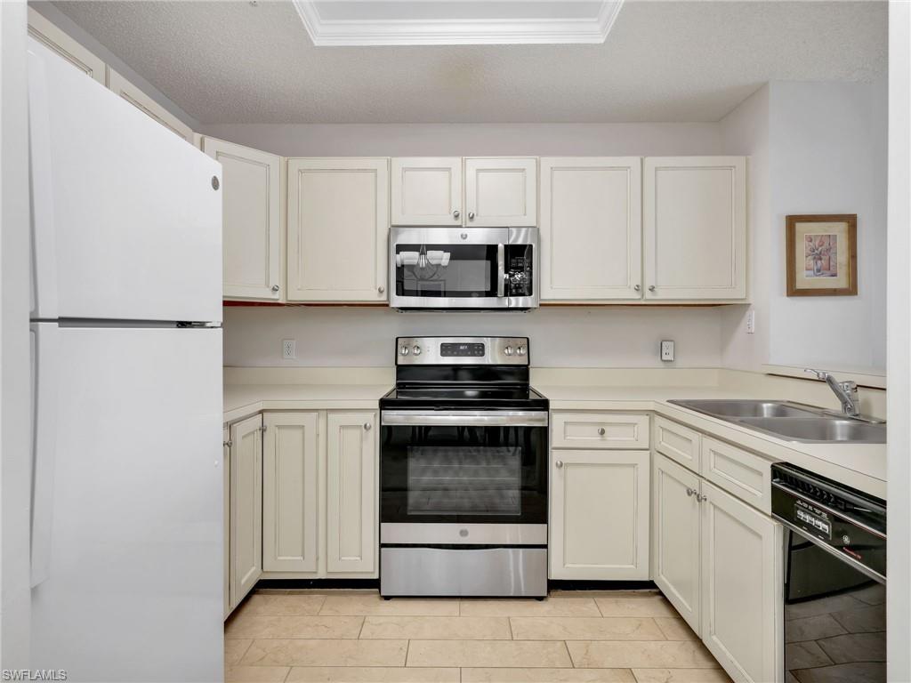ARBOR TRACE - Residential