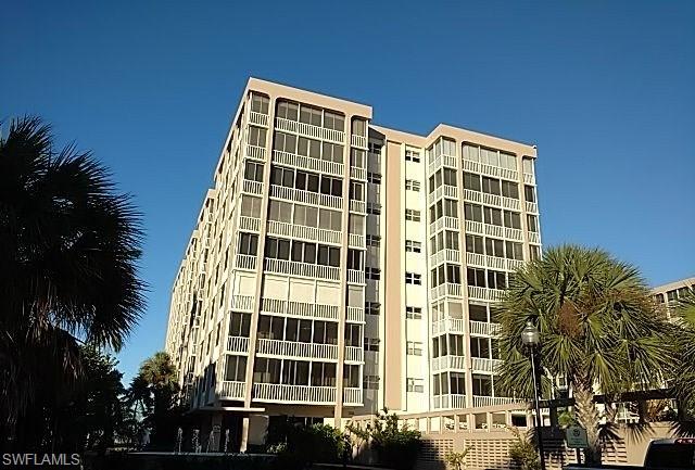 Creciente Condo 2-2 Unit on the 4th Floor – Gulf-View-Fort Myers Beach Florida.   Active Community with many Amenities.  Pool, Tennis Court, Community Room, Exercise Room, Pool Table, Library, Shuffle Board, Manicured Premises.  Walk to Shopping, Restaurants and Marina