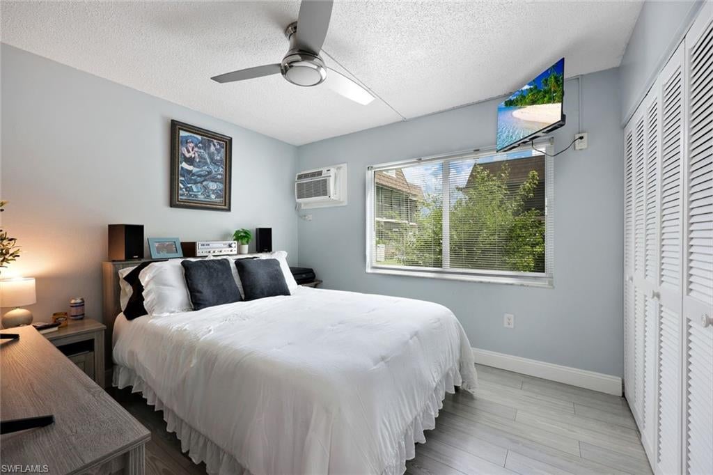 ISLAND MANOR APTS - Residential