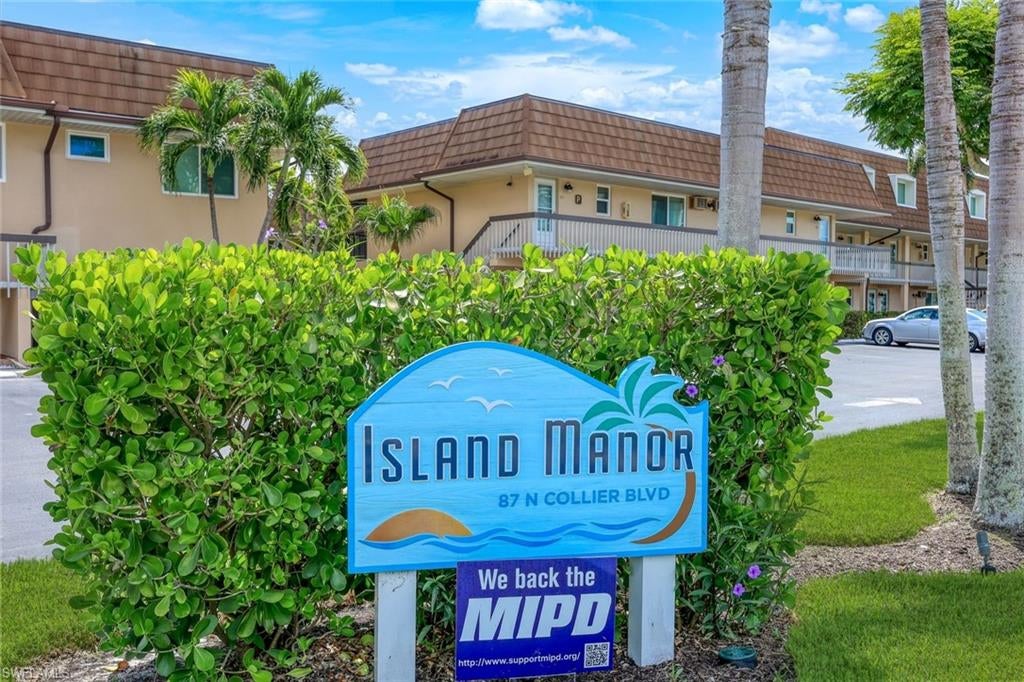 ISLAND MANOR APTS - Residential