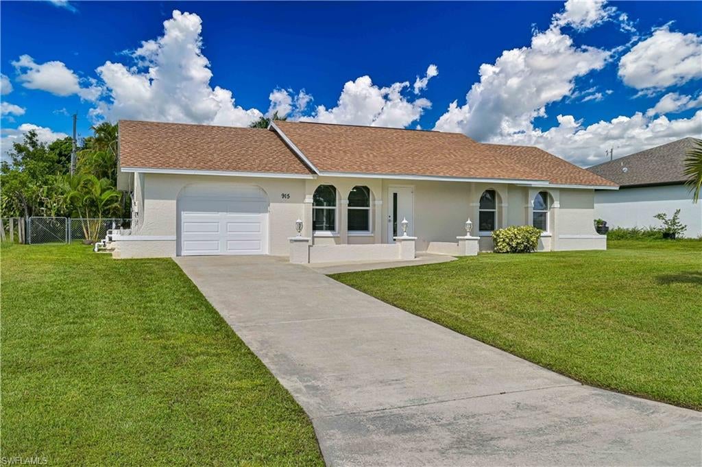 CAPE CORAL - Residential