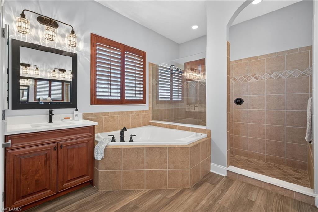 EMERSON SQUARE - Residential