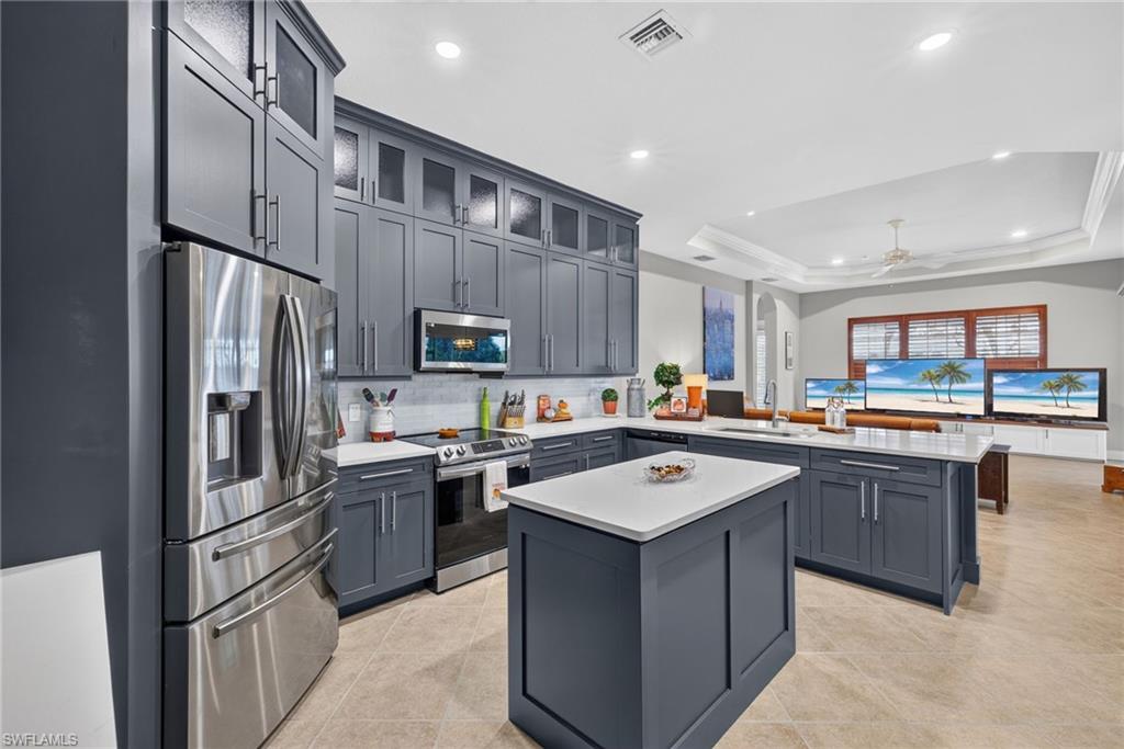 EMERSON SQUARE - Residential