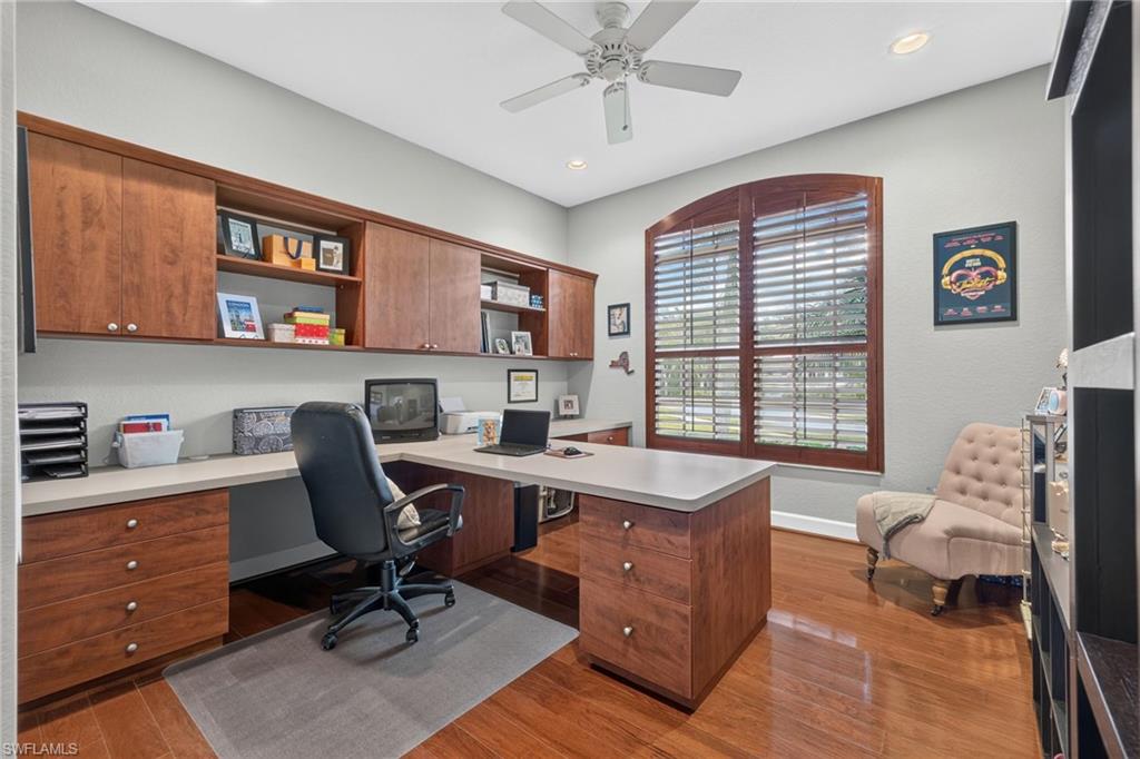 EMERSON SQUARE - Residential