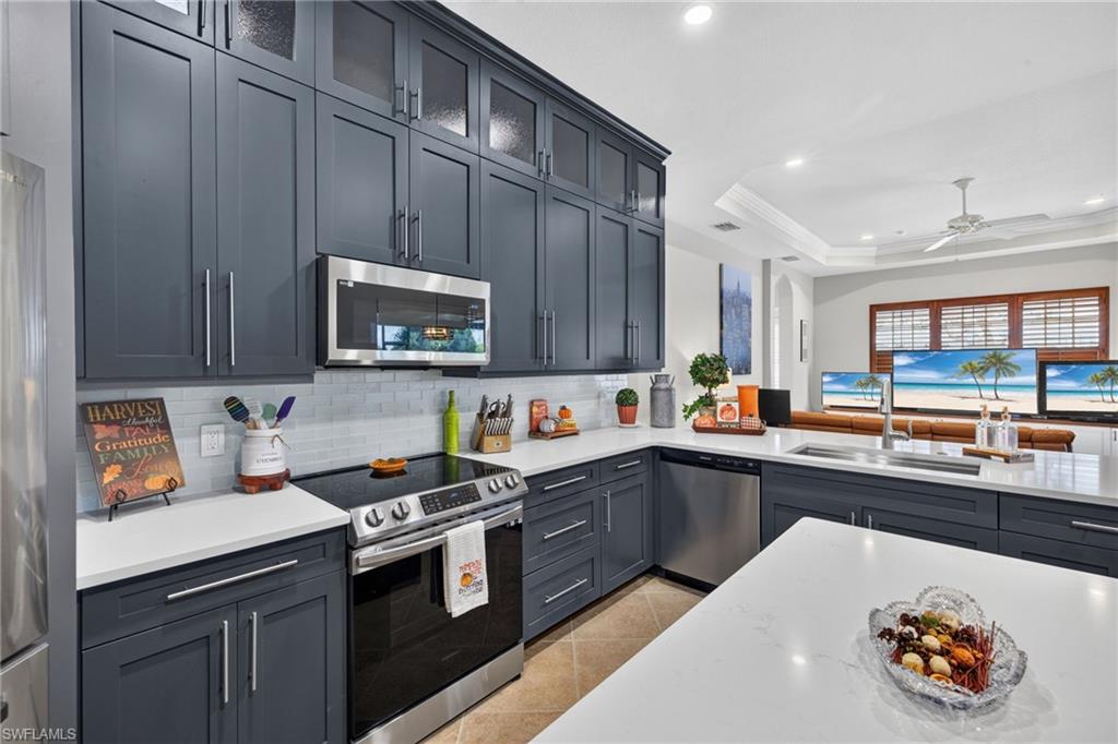 EMERSON SQUARE - Residential