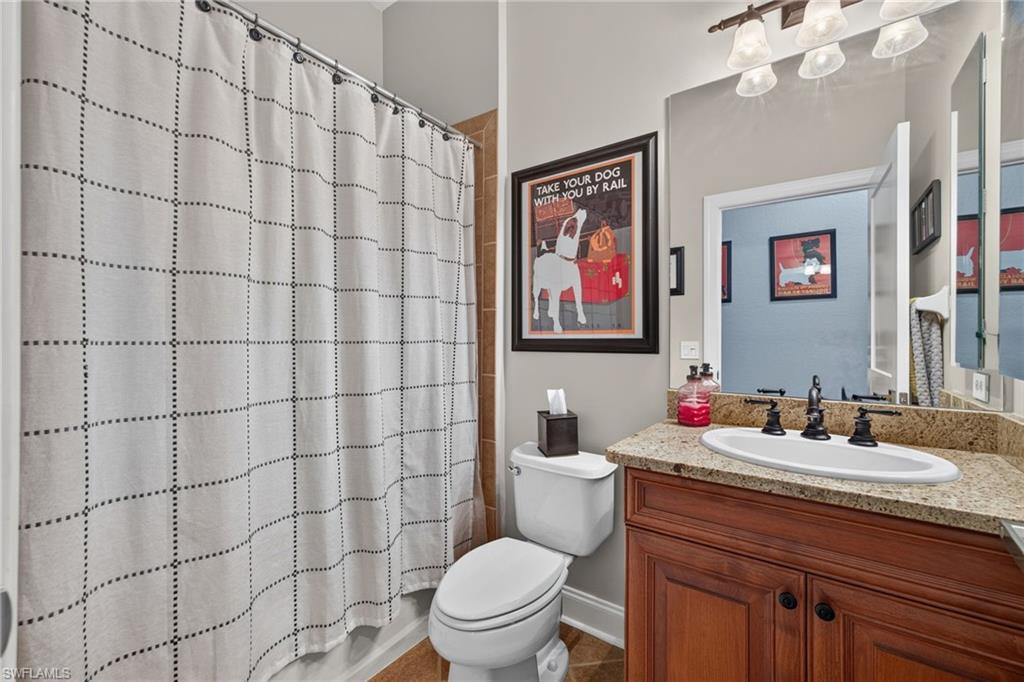 EMERSON SQUARE - Residential