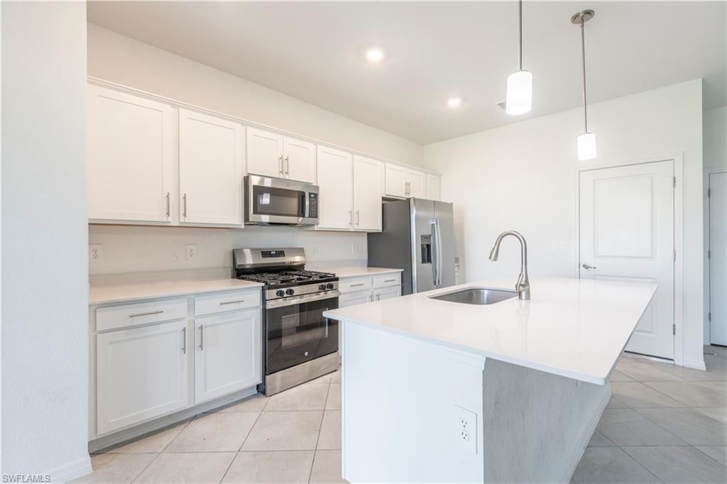 TUCKERS COVE - Residential