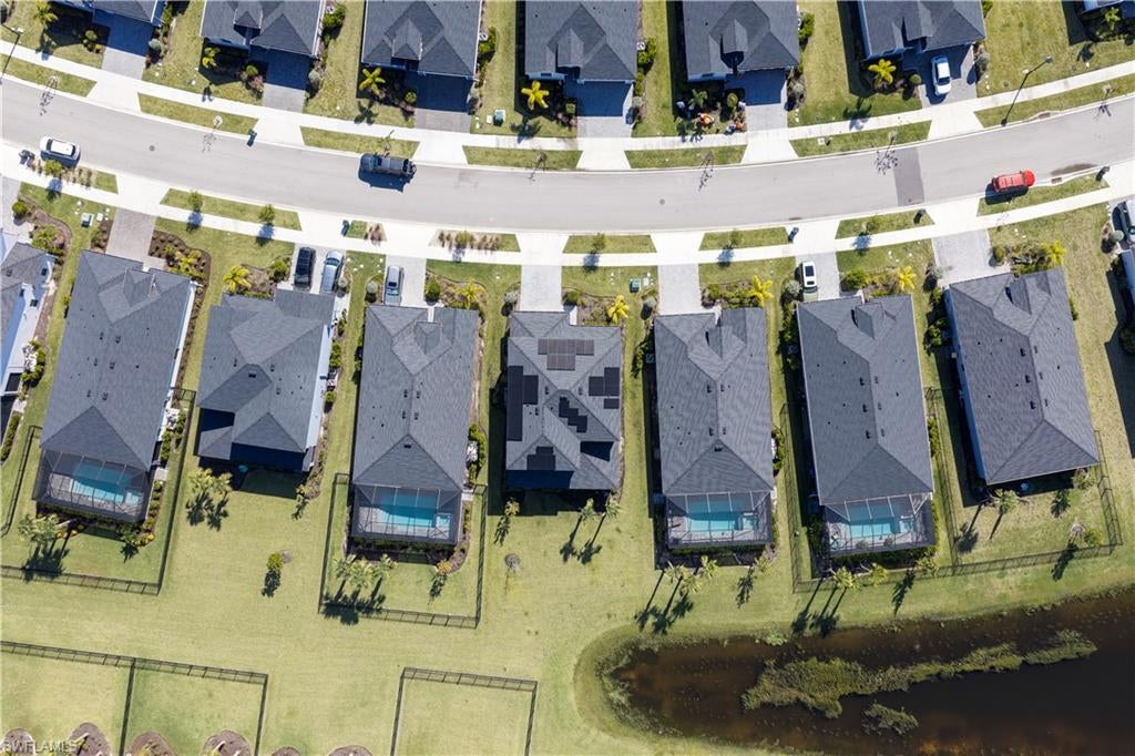 TUCKERS COVE - Residential