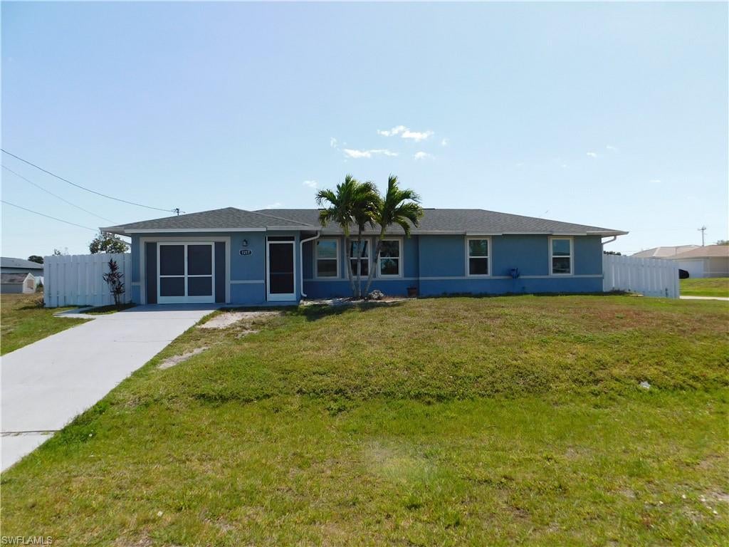 CAPE CORAL - Residential