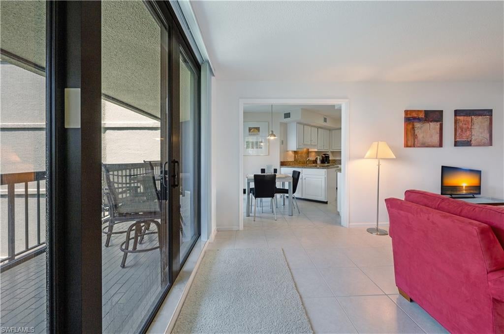 ESPLANADE CLUB - Residential Lease